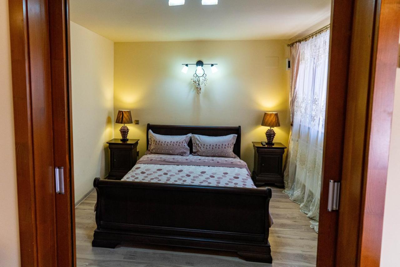La Bebe 1 Bed Hotel Hunedoara Luaran gambar