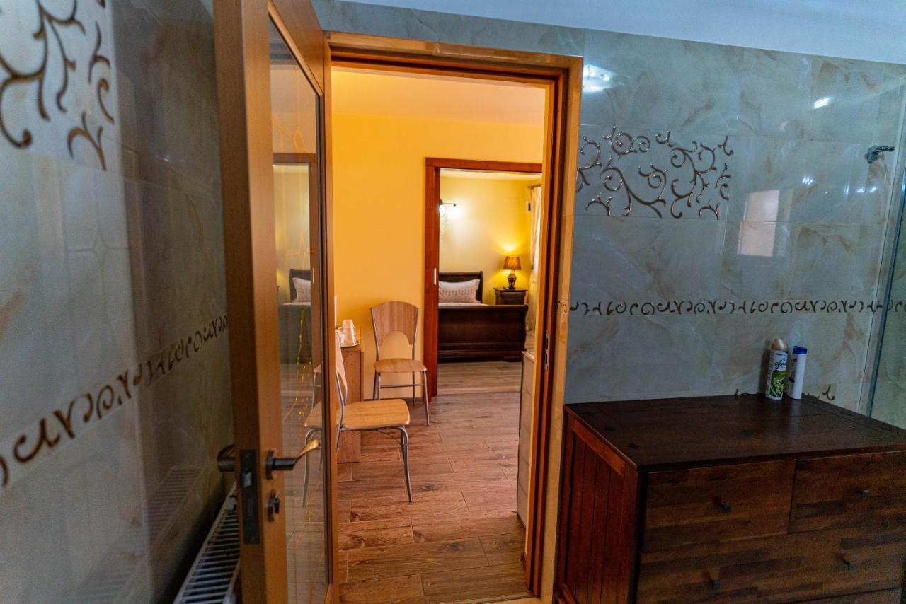 La Bebe 1 Bed Hotel Hunedoara Luaran gambar