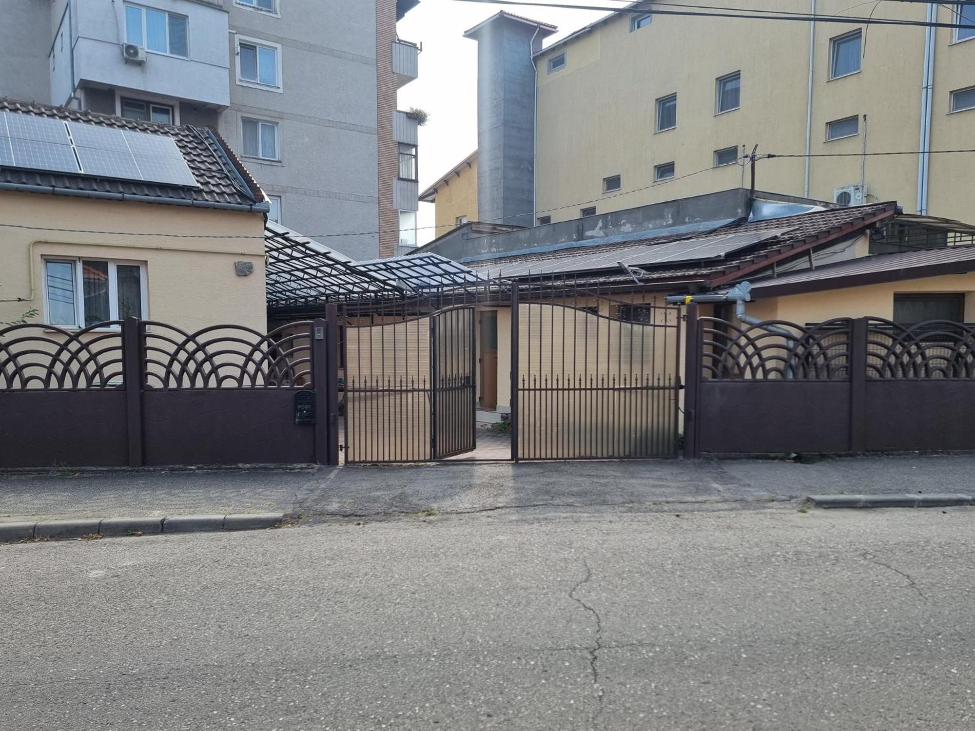 La Bebe 1 Bed Hotel Hunedoara Luaran gambar
